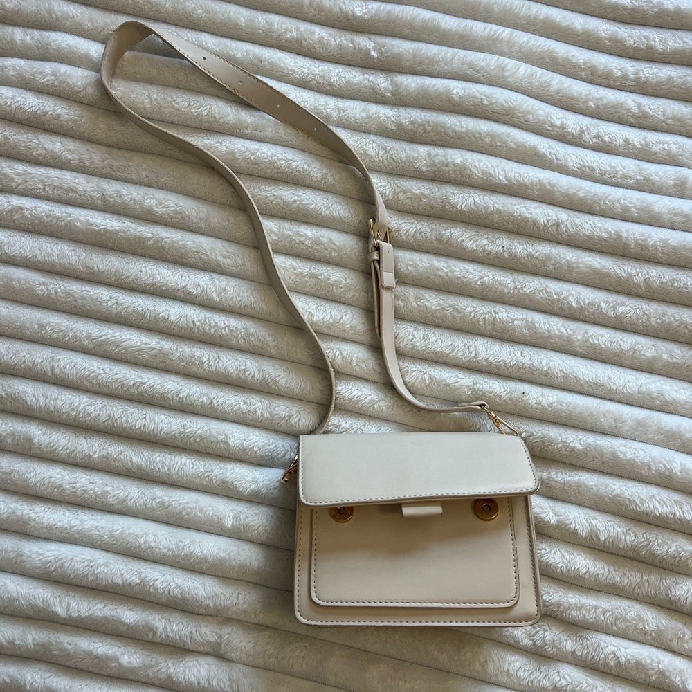 Chic Cream Crossbody Bag